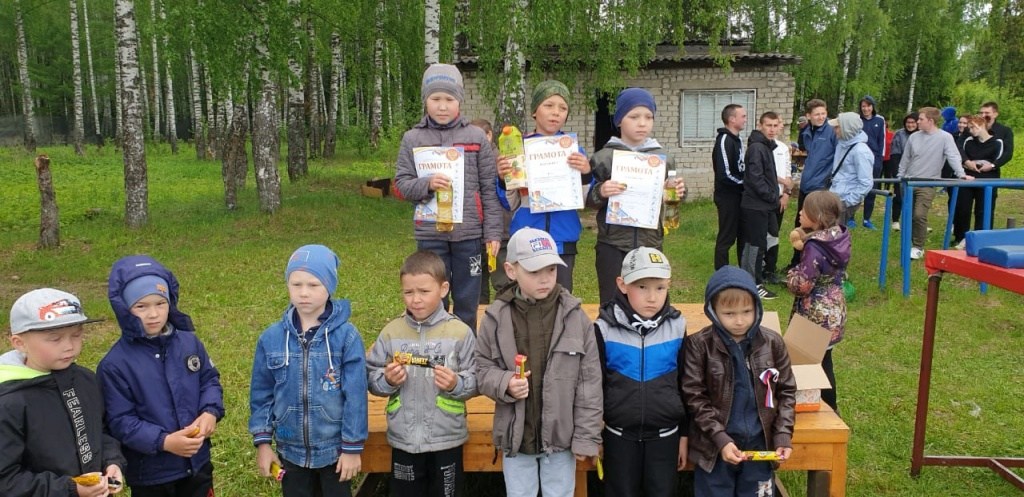 Награждение мальчиков 12.06.2022.jpg
